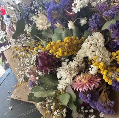 bouquet de fleurs à Montigny-la-Resle